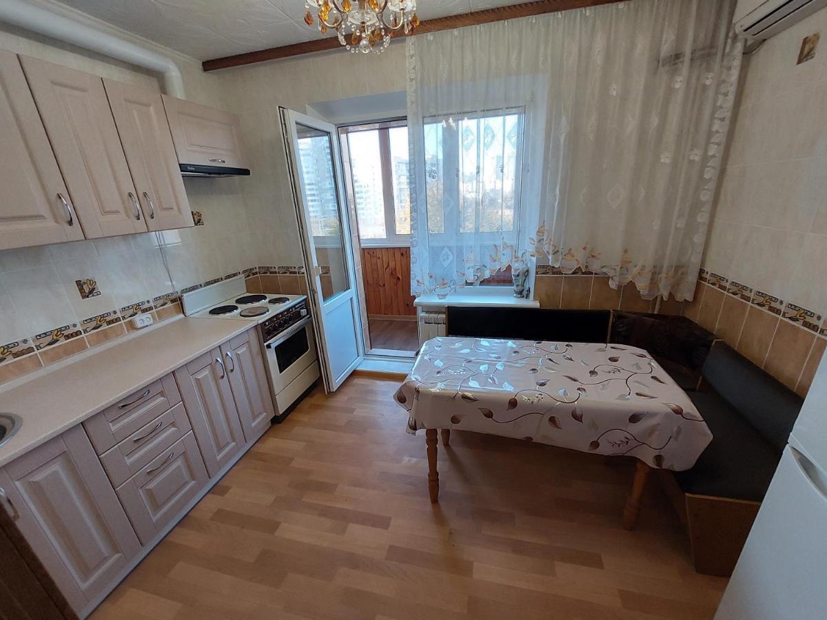 2К Апартаменты Ул.Ревуцкого 19/1 Kyjev Exteriér fotografie