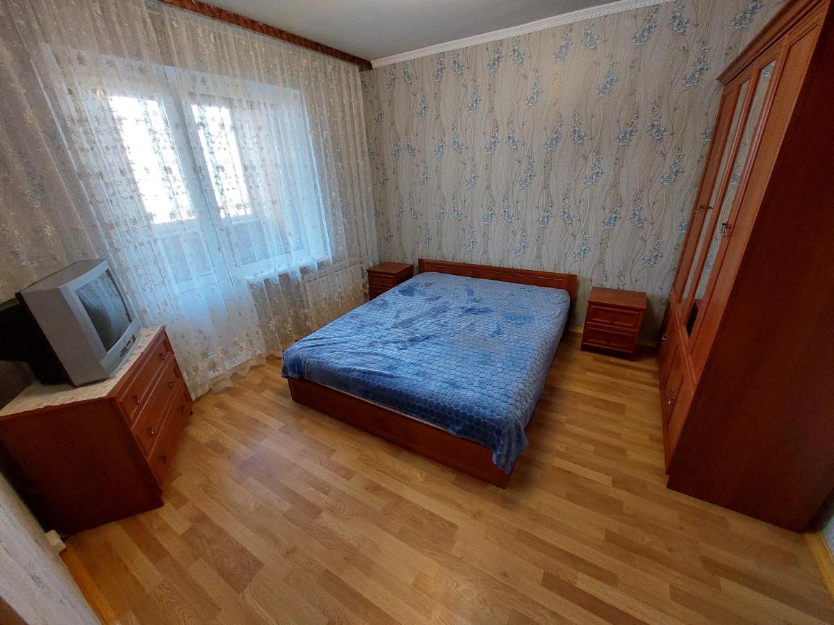 2К Апартаменты Ул.Ревуцкого 19/1 Kyjev Exteriér fotografie