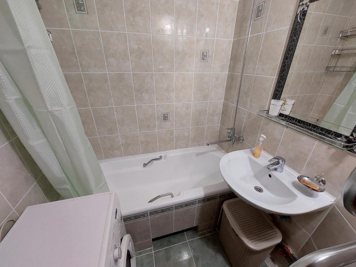 2К Апартаменты Ул.Ревуцкого 19/1 Kyjev Exteriér fotografie